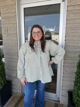 Load image into Gallery viewer, Pintuck Top- Plus