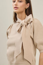 Load image into Gallery viewer, Detailed Top