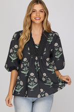 Load image into Gallery viewer, Midnight Floral Top
