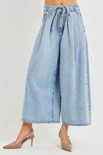Load image into Gallery viewer, Southern Belle Jeans
